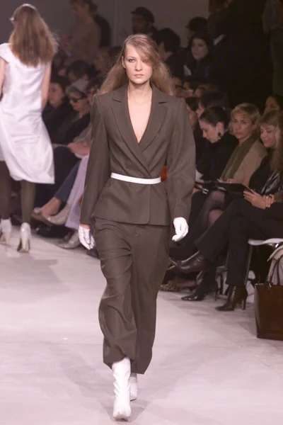 Look 14